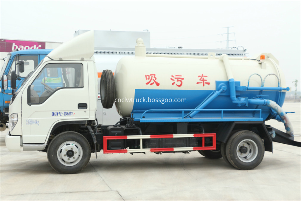 toilet vacuum truck 2