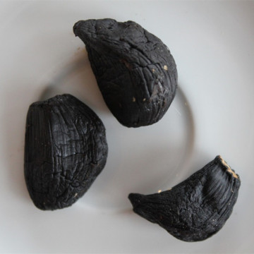 edible peeled black garlic