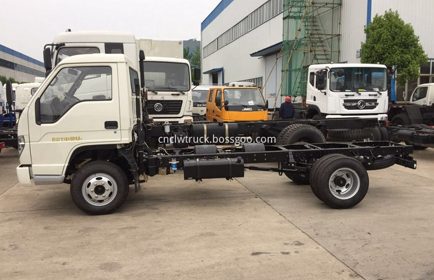 small water truck chassis 2