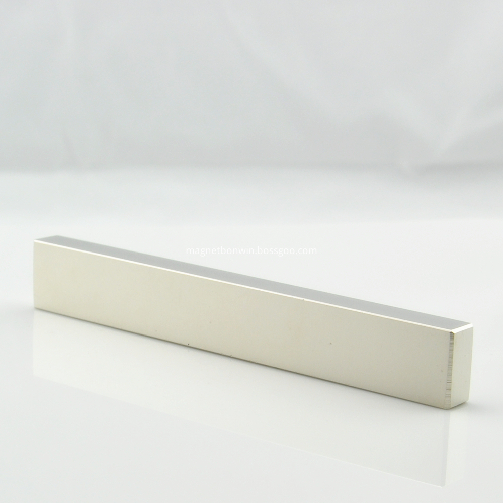 Neodymium bar magnet