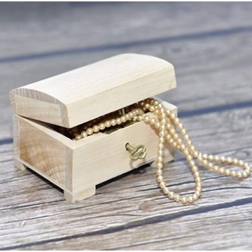 Little Lockable Box Wooden Trinket with Lid
Little Lockable Box Wooden Trinket - 10.6 x 7.5 x 7.5 cm – with Lid 