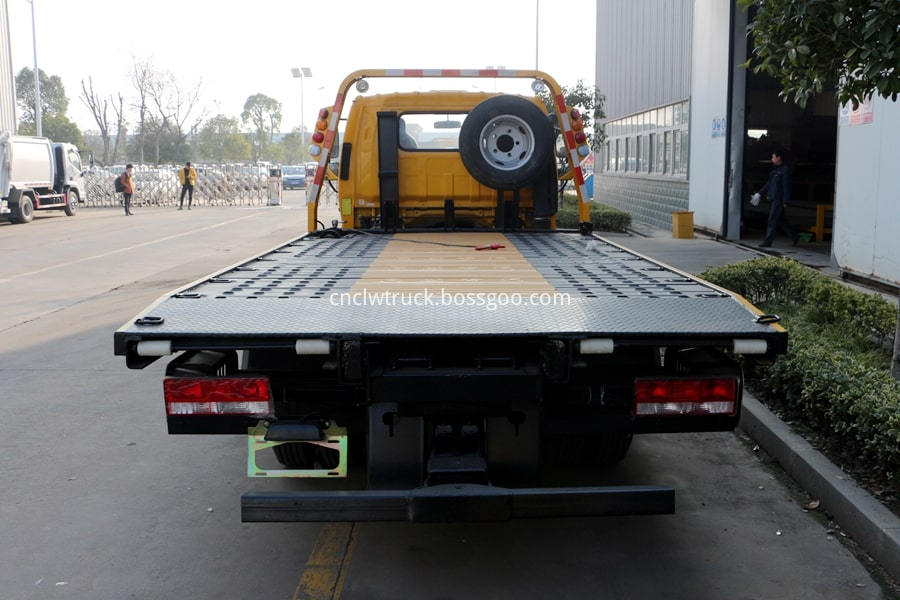 Flatbed Towing vehicle 4