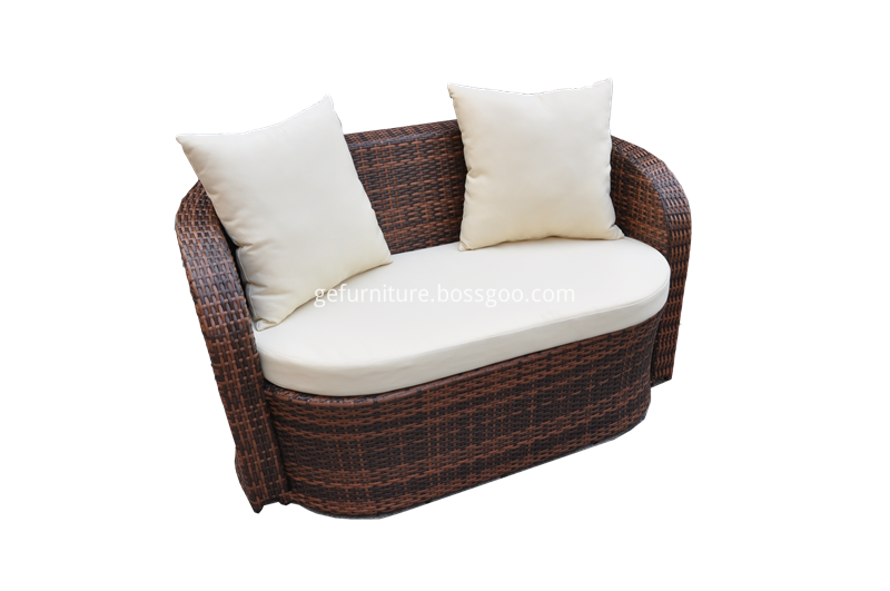 S0213 Wicker Loveseat