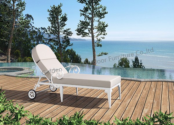 outdoor aluminium chaise lounge chair