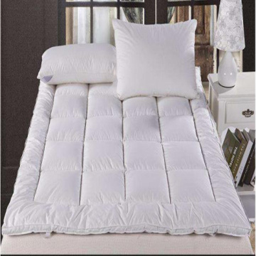 Hotel Use Polyester Quilting Customized Mattress Topper