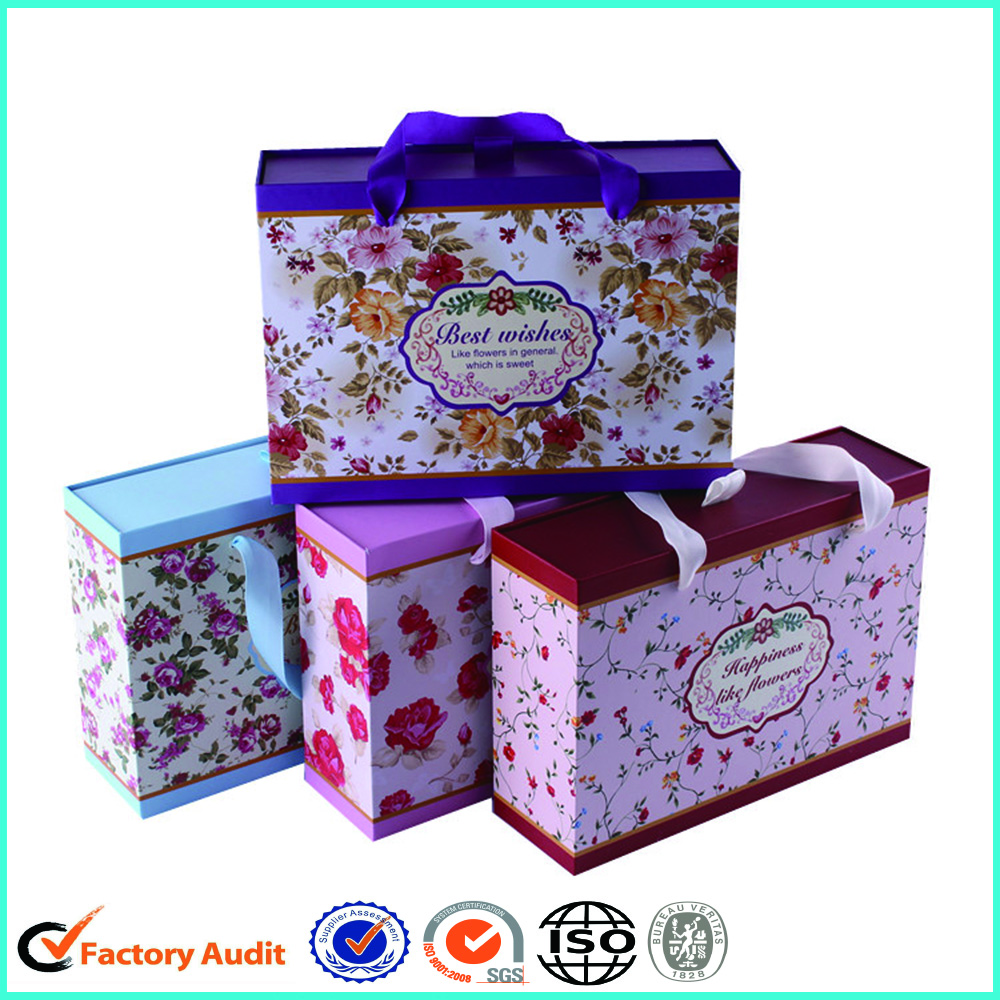 Customized Paper Gift Packaging Box For Clothes 