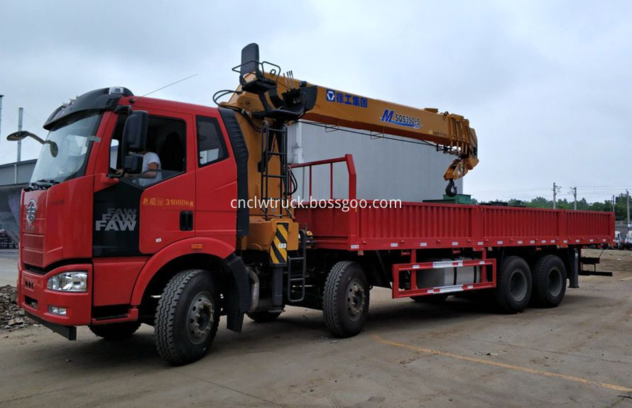 boom truck mounted crane 1