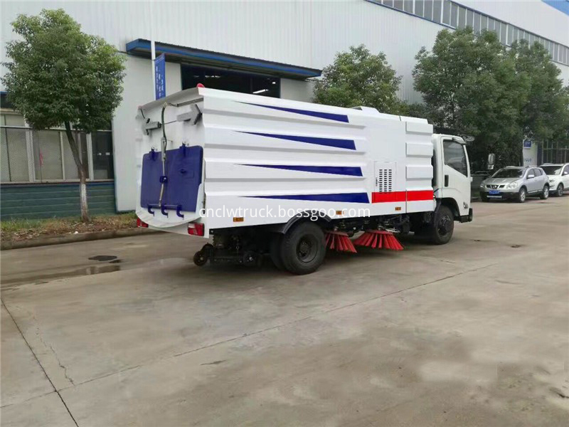 truck mounted street sweeper 5