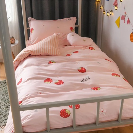 quilt cover set with cute design