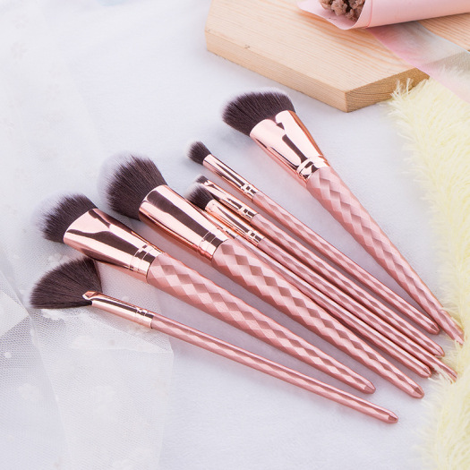 black and pink makeup brushes