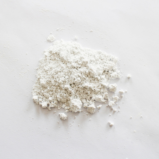 High content of calcium carbonate carrier additives