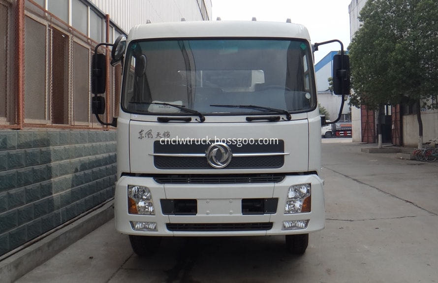 Asphalt Distribution Tank Truck 1