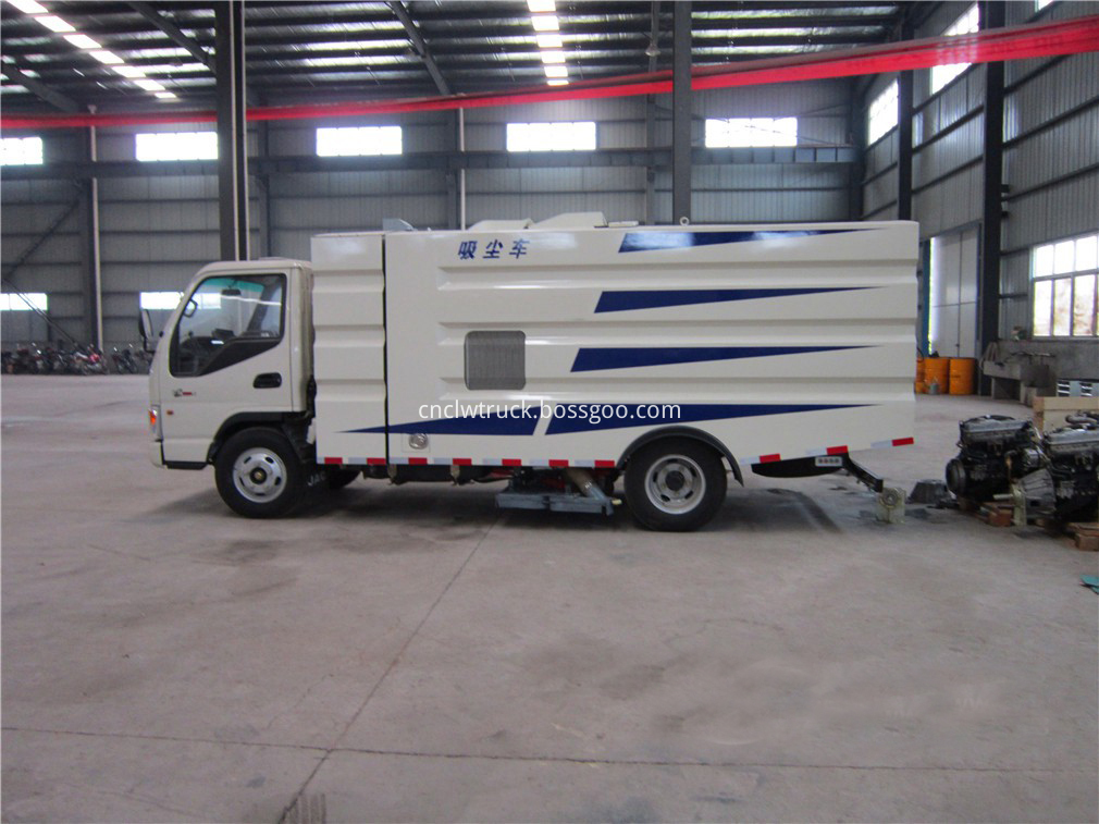 sweeper road truck 3