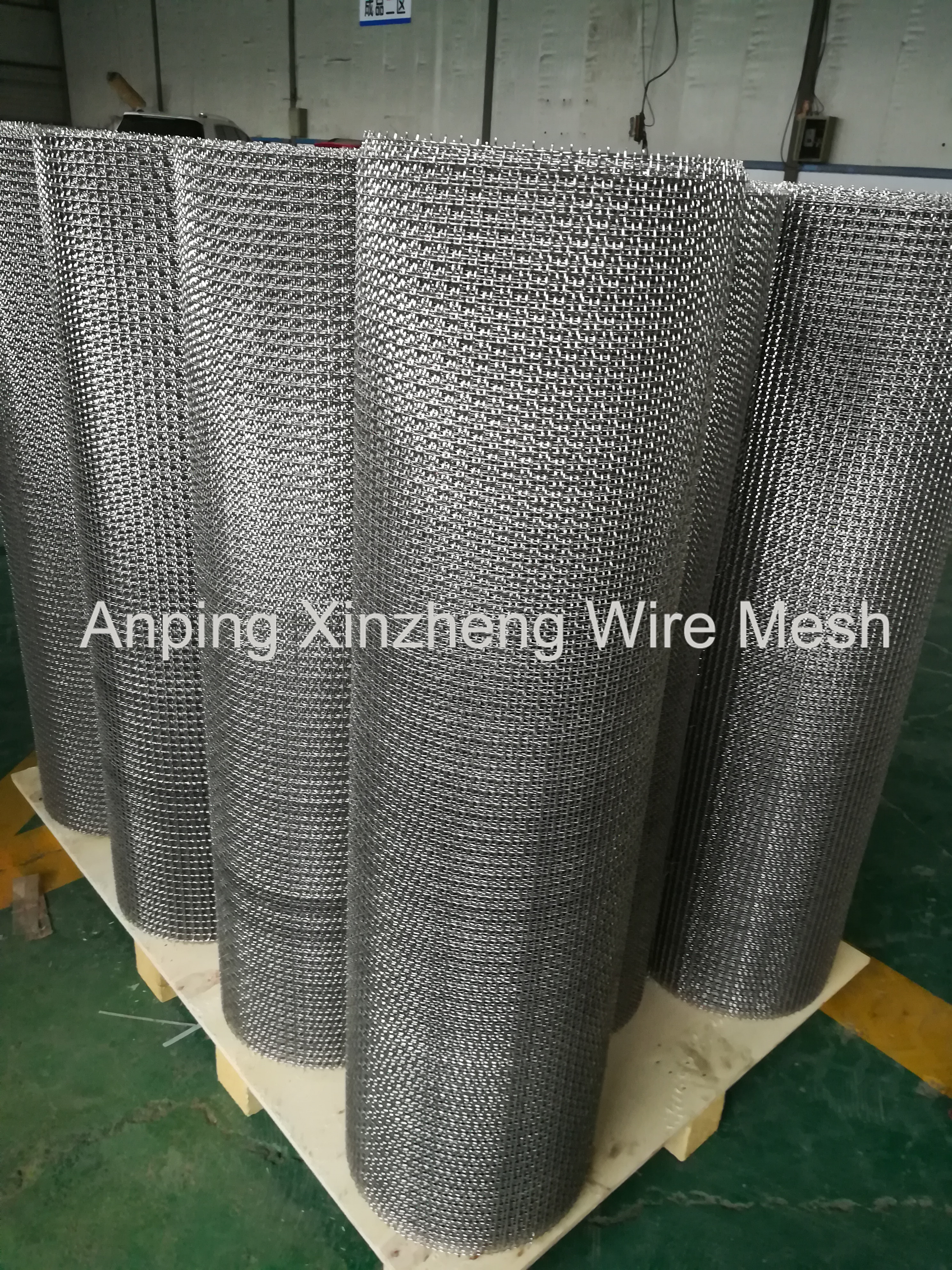 Crimped Wire Mesh Roll