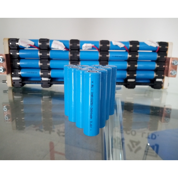 hot sale lithium-ion battery 18650 2600mah battery