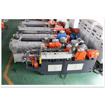 Water strand polymer compounding extruder