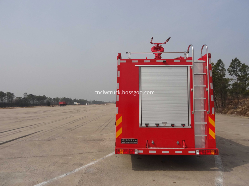 HOWO foam fire truck 3