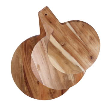 Wooden pizza board with handle