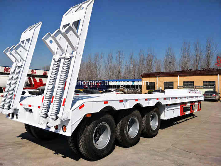 Low Bed Transport Semi Trailer Trucks With Capacity 60 T Semi Low Boy Trailer