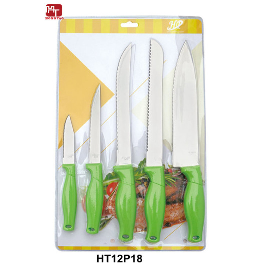 Plastic handle knife set