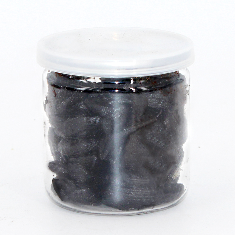 peeled black garlic 