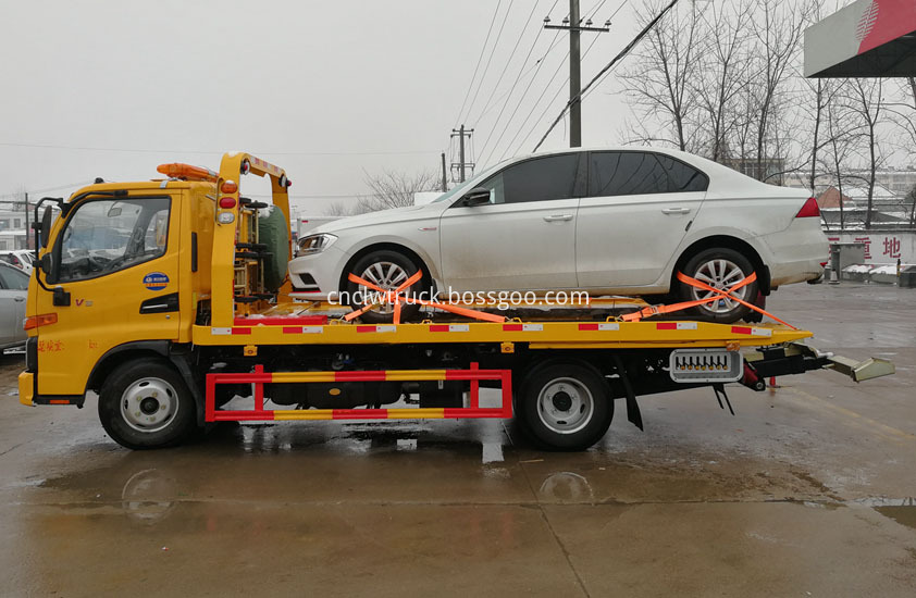 Flatbed Towing vehicle 5