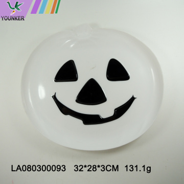 Plastic Halloween pumpkin plates