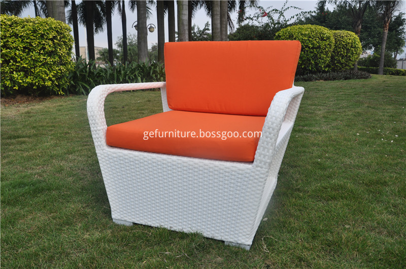 S0159 Wicker Lounge Chair