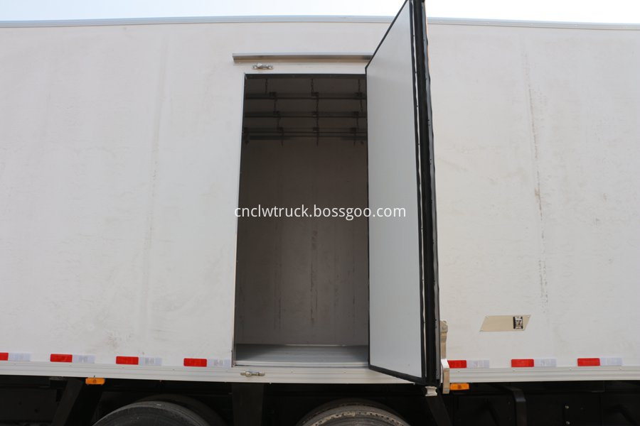 refrigerated cold room van truck details 2