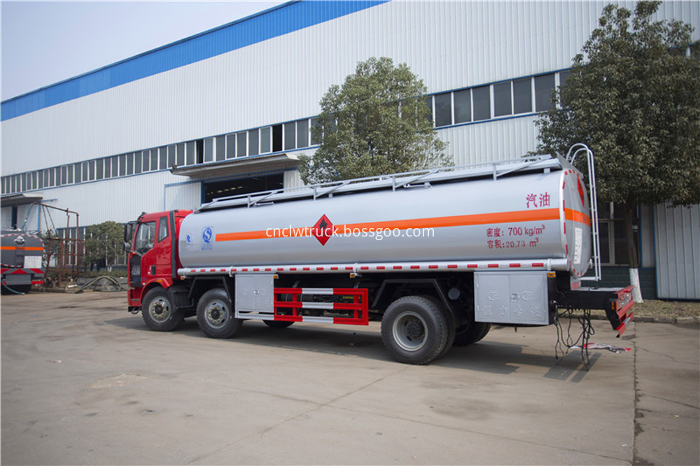 oil transport tank truck  1