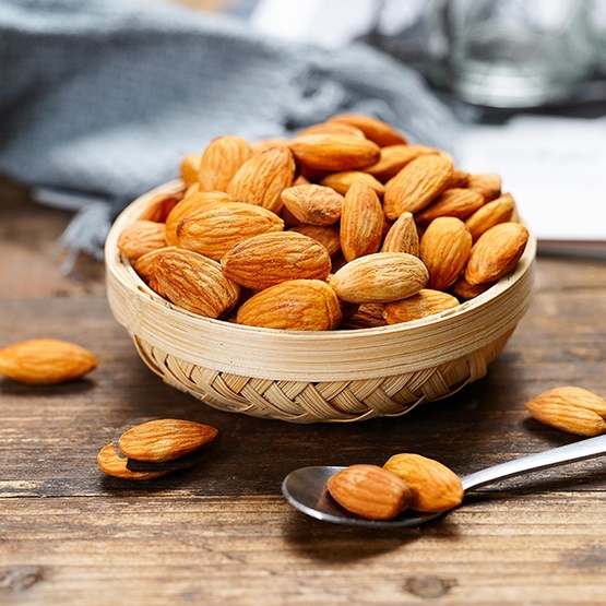 Daily salted baked almonds