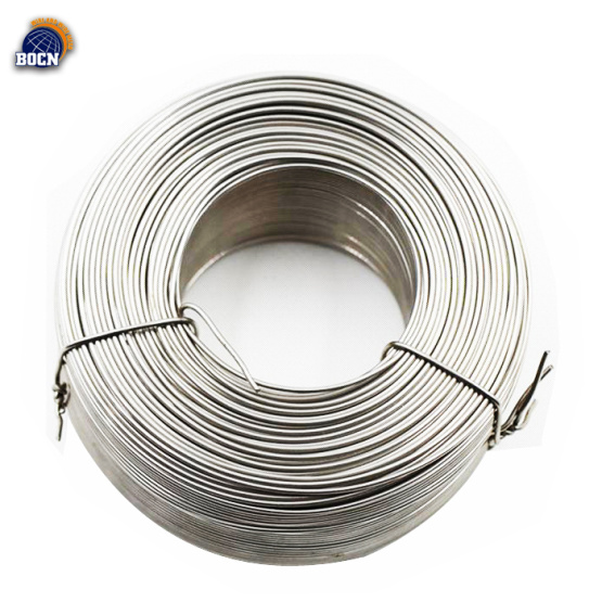silver surface galvanized wire