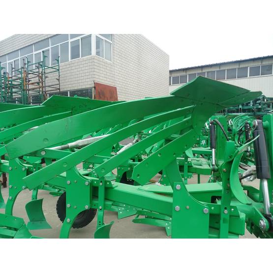 High quality hydraulic reversible plough with spares