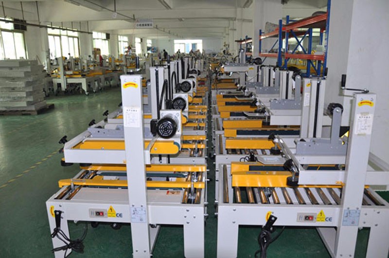 Pneumatic Case Sealing Machine