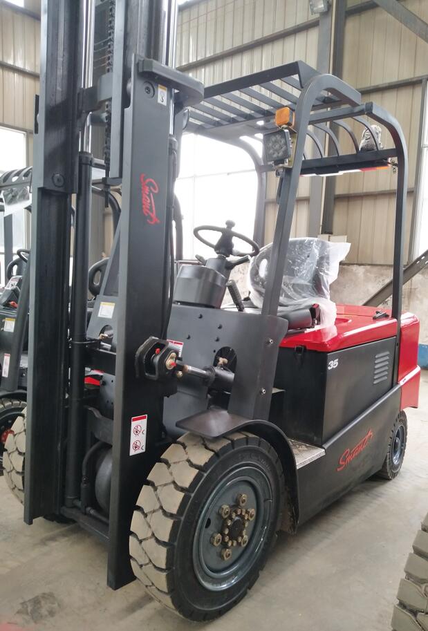 3.5 tons electric compact forklift